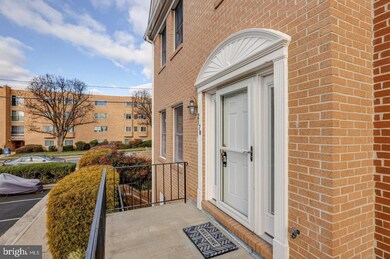 217B Locust St SE unit A, Vienna, VA 22180 - photo 4