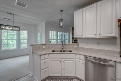 Granite counters, Dining area, New fixtures!