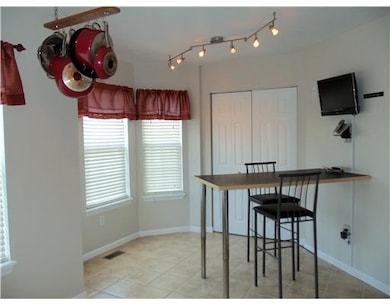 Kitchen. Bay Window/Large Pantry/Built in Table