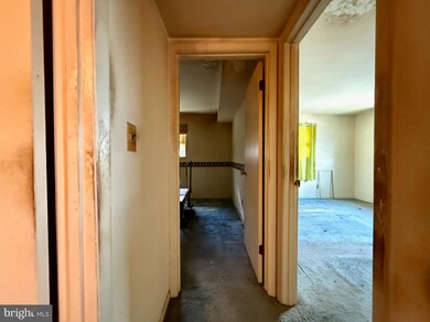 1 Warren Lodge Ct unit 2D, Cockeysville, MD 21030 - photo 5