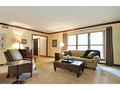 1115 Kenilworth Cir, Naperville, IL 60540 - photo 4