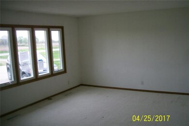 5119 Highway S74 S, Newton, IA 50208 - photo 4