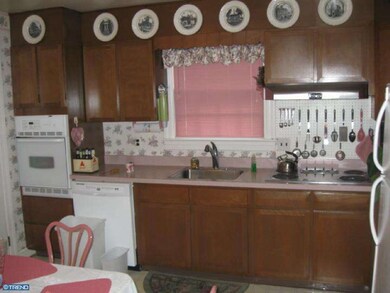 613 Halstead Rd, Wilmington, DE 19803 - photo 4