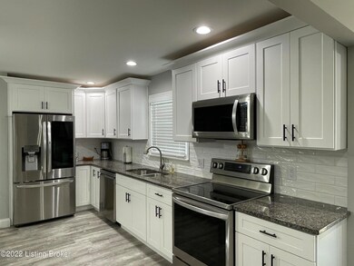 6118 Beulah Church Rd, Louisville, KY 40228 - photo 5