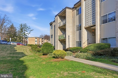 12207 Braxfield Ct unit 9, Rockville, MD 20852 - photo 2