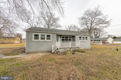 90 Tufts Rd, Pennsville Township, NJ 08070 - photo 2