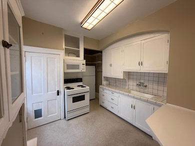 803 7th St S, Fargo, ND 58103 - photo 6