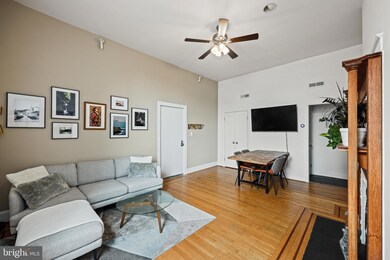 1018 N Charles St unit R3, Baltimore, MD 21201 - photo 3