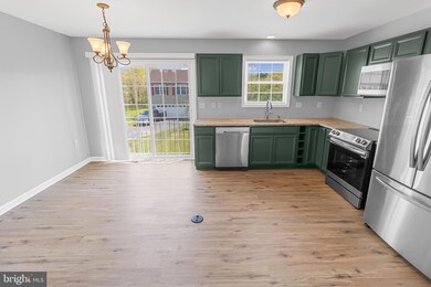 144 Freight Car Cir, Bunker Hill, WV 25413 - photo 7