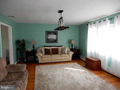 1712 2nd St, Langhorne, PA 19047 - photo 2