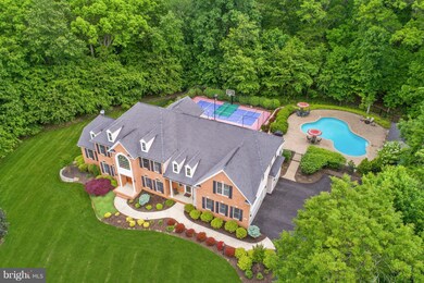 816 Avonshire Ct, Sykesville, MD 21784 - photo 2