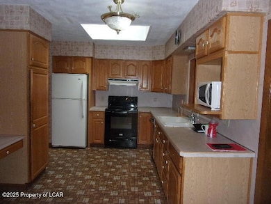 103 Hillcrest 001