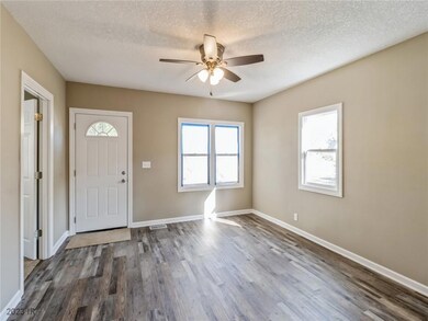 2521 Logan Ave, Des Moines, IA 50317 - photo 2