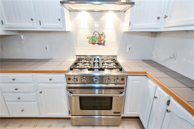 29 Fenner Ave, Riverside, RI 02915 - photo 7