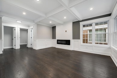 8449 S Euclid Ave, Chicago, IL 60617 - photo 4