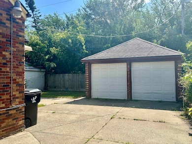 9892 E Outer Dr, Detroit, MI 48224 - photo 3