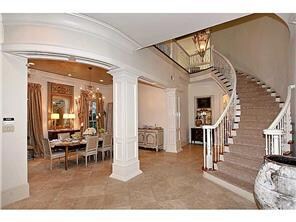 Foyer.