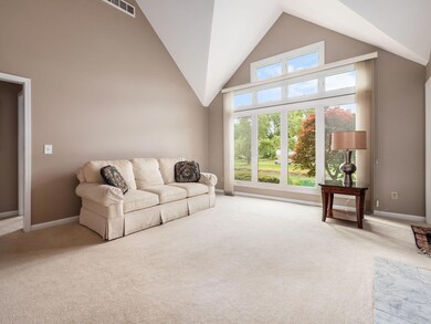 813 Crestway Dr, Columbus, OH 43235 - photo 4