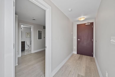 Vetro Lofts unit 302, Columbus, OH 43215 - photo 4