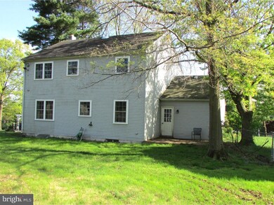 407 Grenoble Dr, Sellersville, PA 18960 - photo 3