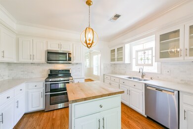 757 E 16th St, Houston, TX 77008 - photo 2