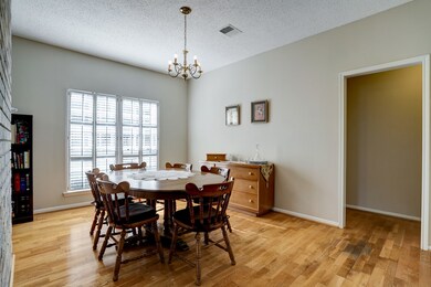 7827 Hidden Oaks Ln, Houston, TX 77095 - photo 4