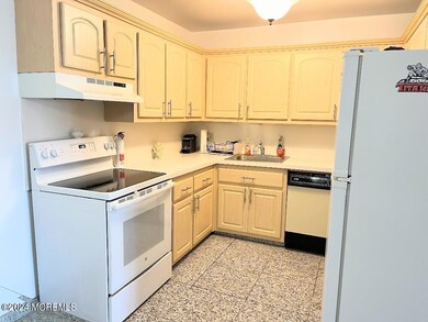 1187 Ocean Ave unit ANNUAL RENTAL, Sea Bright, NJ 07760 - photo 6