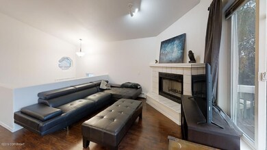 3221-Tayshee-Cir-Living-Room