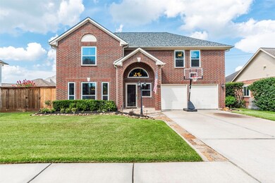 1901 N Mission Cir, Friendswood, TX 77546 - photo 2