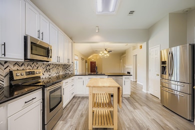 5452 Buckskin Dr, the Colony, TX 75056 - photo 4