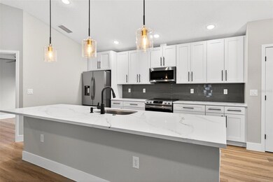 225 Hillside Ave, Umatilla, FL 32784 - photo 2