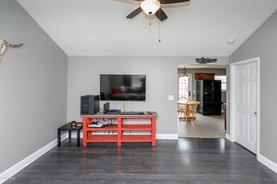 211 Gentry Crossings Blvd, Mount Washington, KY 40047 - photo 7