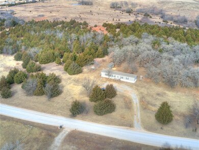 336684 E Crestview Dr, McLoud, OK 74851 - photo 4