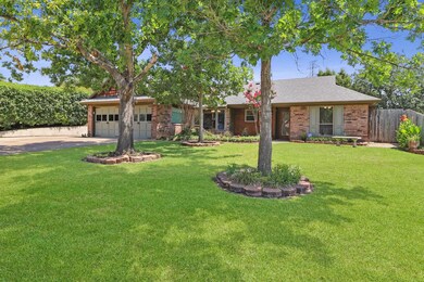 7905 Irish Dr, North Richland Hills, TX 76180 - photo 2