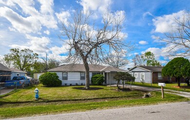 2318 Mooney Rd, Houston, TX 77093 - photo 2