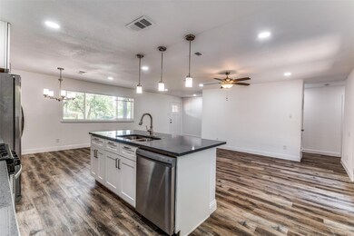 901 Wade Dr, Bedford, TX 76022 - photo 6