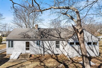 11 Hubbard St, Westerly, RI 02891 - photo 4