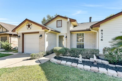 8526 Lazy Brook Ln, La Porte, TX 77571 - photo 2