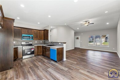 1025 S Olive St, Ottawa, KS 66067 - photo 6