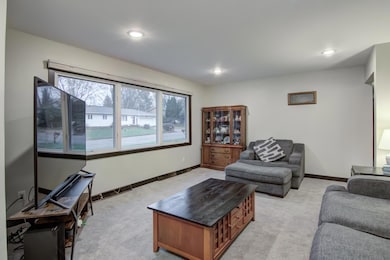 2532 Frostwoods St, Eau Claire, WI 54703 - photo 6