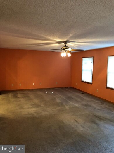 59 Meadow View Ln, Colonial Beach, VA 22443 - photo 4