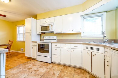 6206 Tiara Ct, Louisville, KY 40219 - photo 6