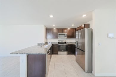 12136 Lily Magnolia Ln, Riverview, FL 33569 - photo 5