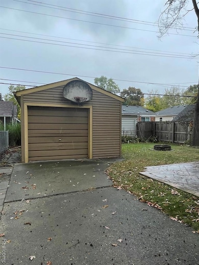 1105 E 5th St, Royal Oak, MI 48067 - photo 3