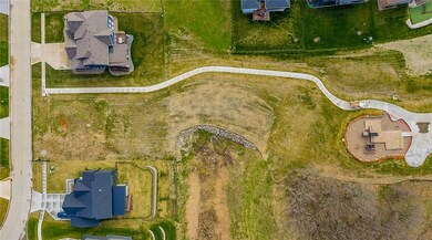 9124 Abram Dr, West Des Moines, IA 50266 - photo 6