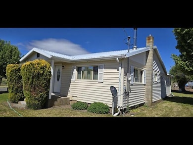 37217 Agency Lake Loop Rd, Chiloquin, OR 97624 - photo 4