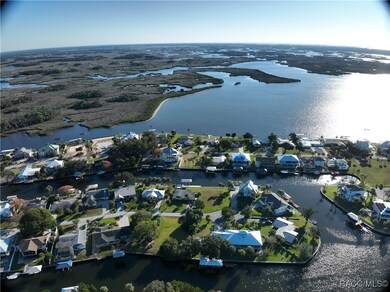 11905 W Bayshore Dr, Crystal River, FL 34429 - photo 5