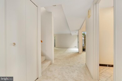 11378 Links Dr, Reston, VA 20190 - photo 4