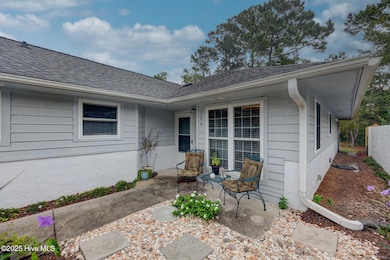 124 Holly Tree Ln, Hampstead, NC 28443 - photo 3