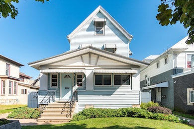 03_215_7thStS_Exterior3_mls